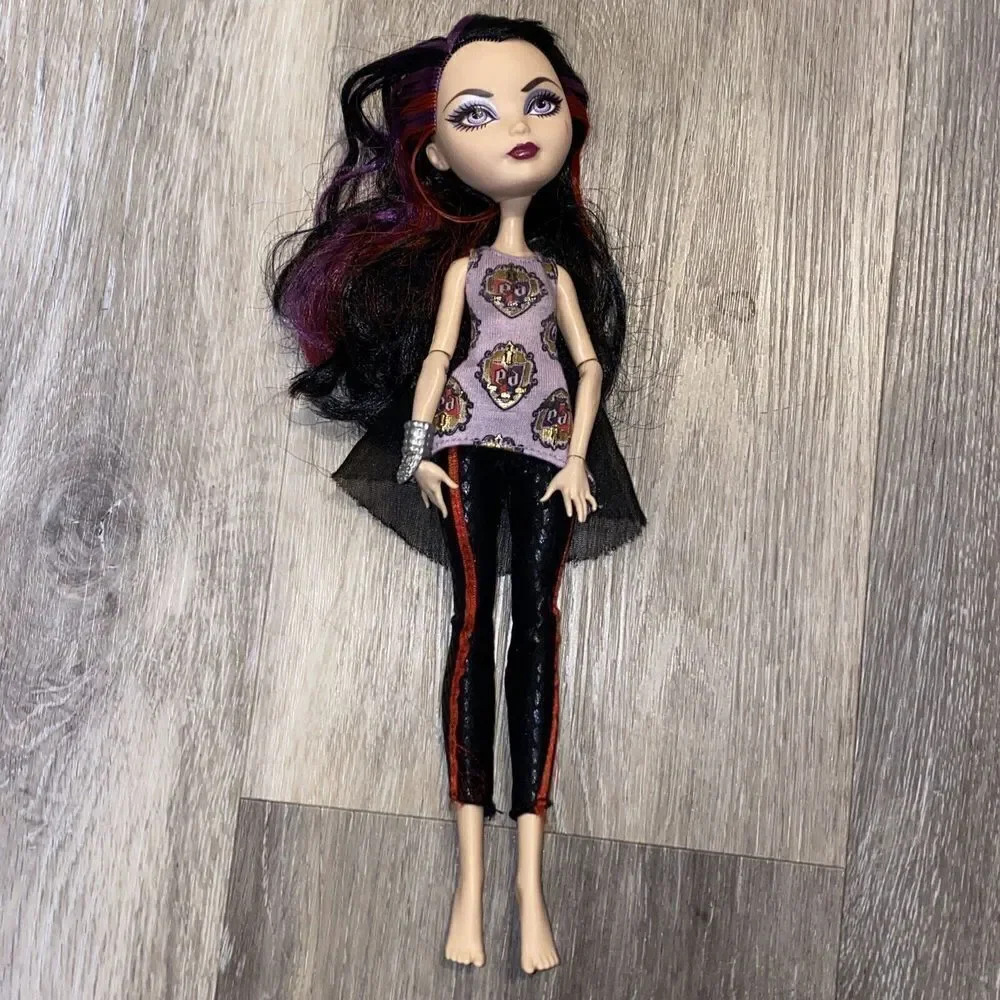 Ever After High RAVEN Queen School Spirit Doll